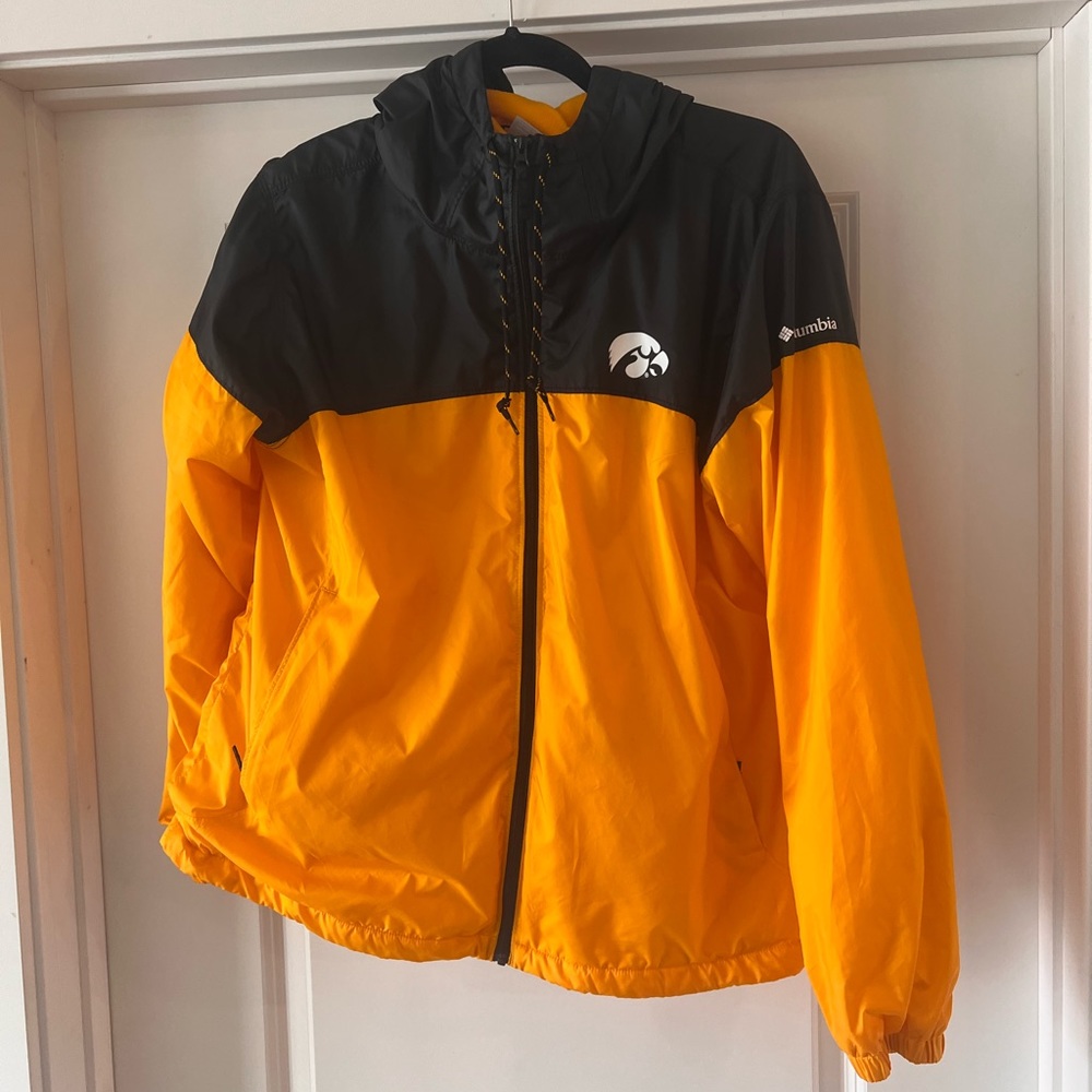Columbia Iowa Hawkeye fleece lined black and gold wind breaker NEW
